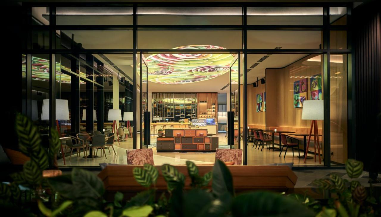 Amari Kuala Lumpur Ξενοδοχείο Εξωτερικό φωτογραφία The lobby lounge